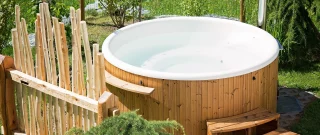 🪵 Drevené kade do záhrady – prírodné wellness u vás doma