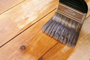 Drevený altánok a impregnácia: ako ho udržať krásny na 10+ rokov